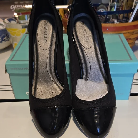 Marabella Women's Heels with Fabric And Black Patent Leather NIB - Picture 2 of 5